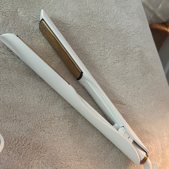 Kristen Ess Hair Straightener - Picture 1 of 5